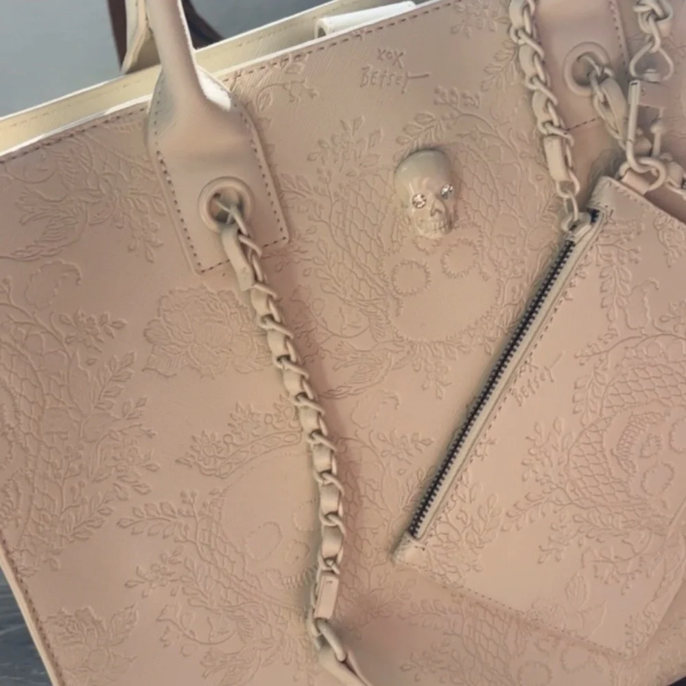 Betsey Johnson big tote - Picture 1 of 2